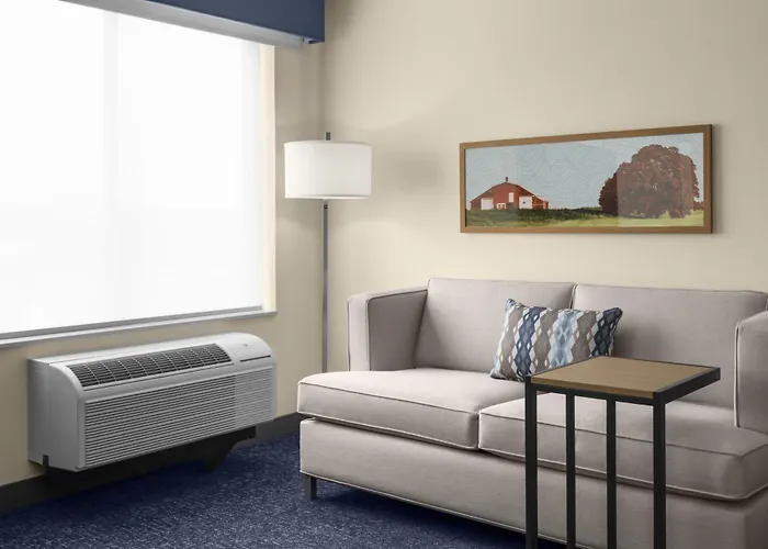 Hampton Inn & Suites By Hilton Long Island Farmingdale