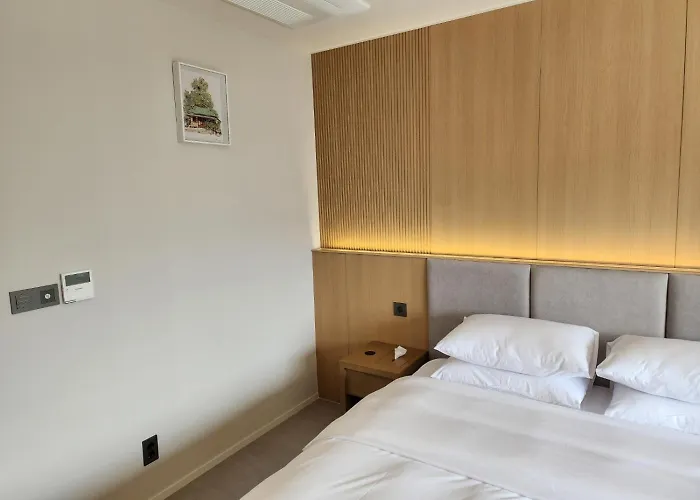 Crystal Hotel Daegu