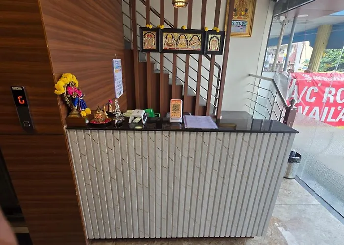 Sri Selvaas Inn