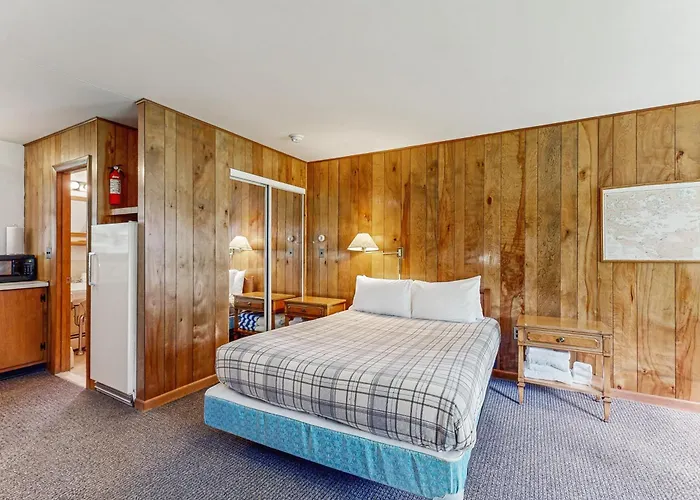 King Birch Lake Home, Unit 2