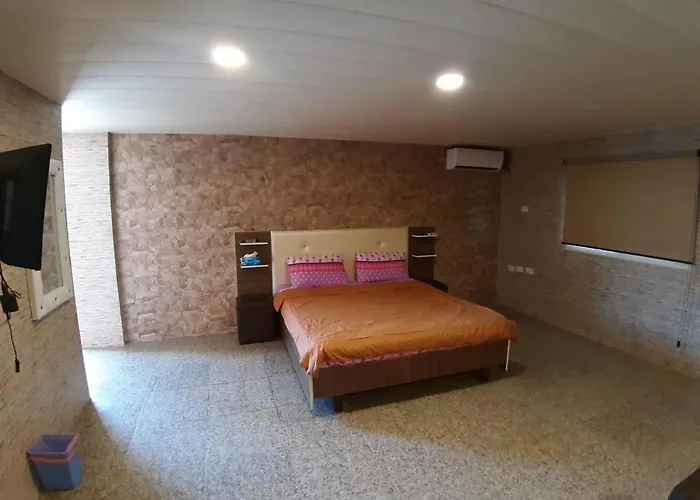 Mounes Hotel