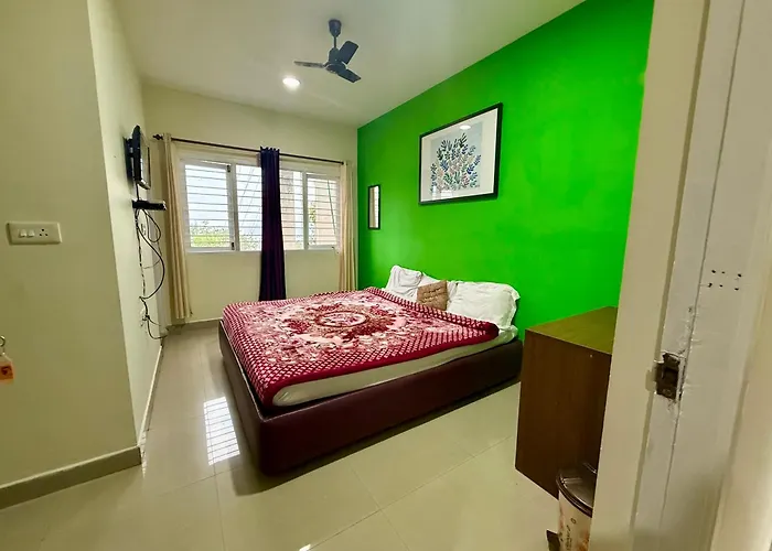 Nilgiris Inn