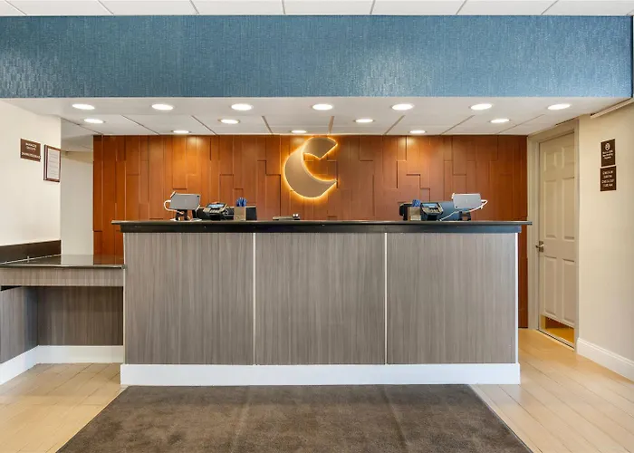 Comfort Inn & Suites Danbury-Bethel