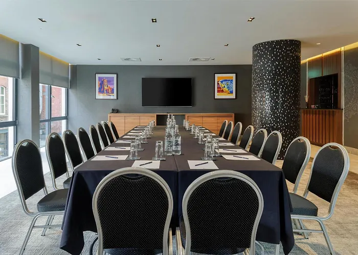 Doubletree By Hilton Belfast City Ten Square