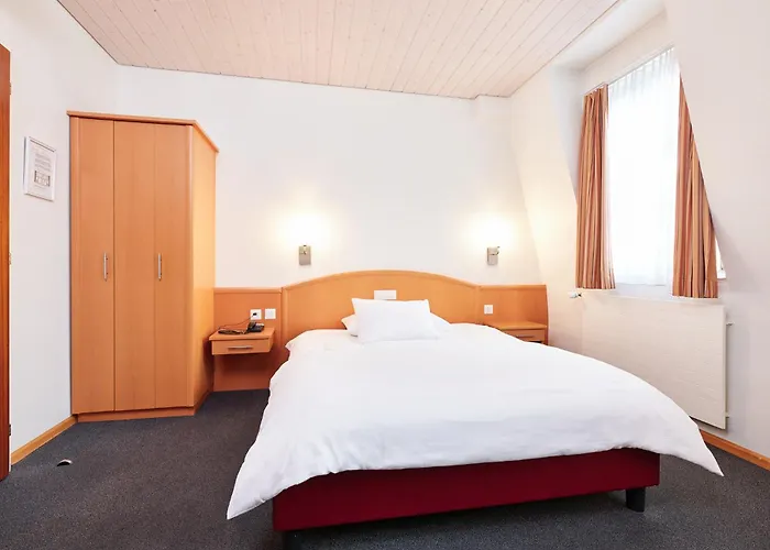 Central City Hotel Rochat