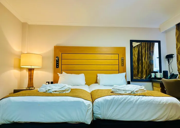 Crown Hotel - Stone, Near Stoke-On-Trent By Oyo