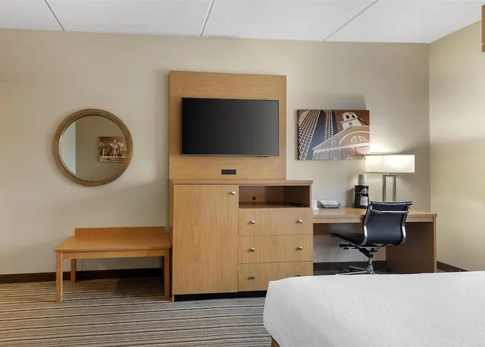 Best Western Royal Plaza Hotel And Trade Center