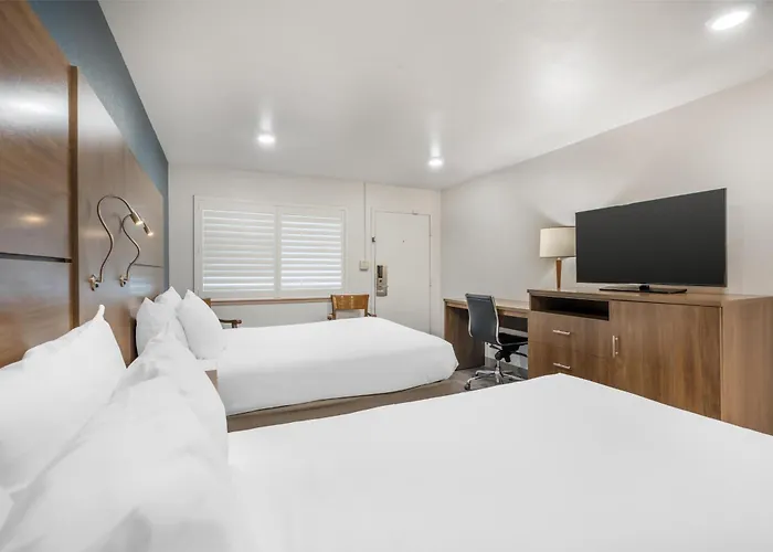 Best Western Plus Clocktower Inn