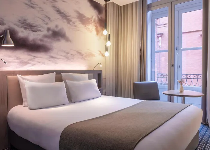 Le Grand Balcon Hotel