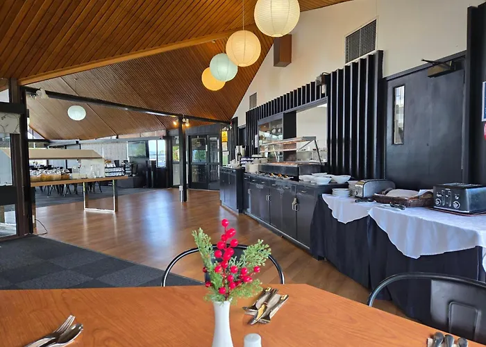 Fiordland Hotel
