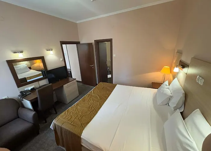 Hotel Leotar