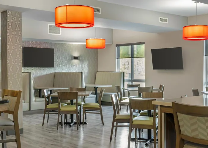 Best Western Plus Dartmouth Hotel & Suites