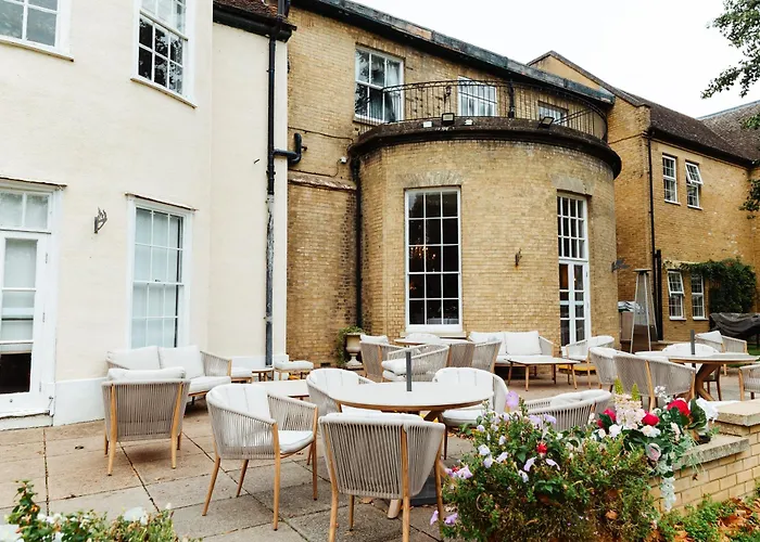 Woodland Manor Hotel