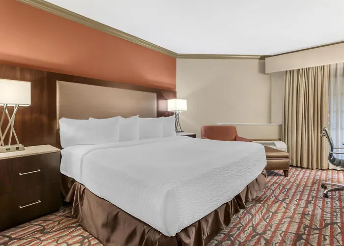 Best Western Plus Brookside Inn