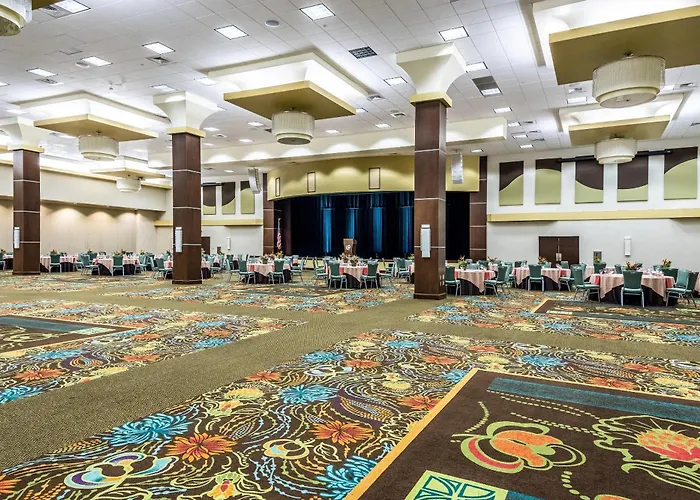 Oasis Hotel And Conv Center, An Ascend Collection Hotel