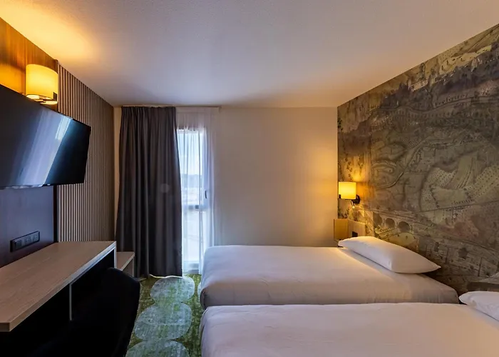 Hôtel Pont Rouge , Carcassonne