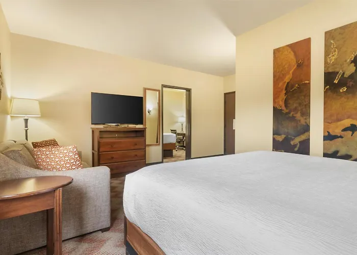 Best Western Plus Cimarron Hotel & Suites