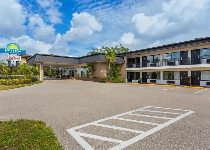 Days Inn By Wyndham Fort Myers Springs Resort