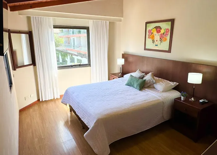 Hotel L' Hirondelle (Adults Only)