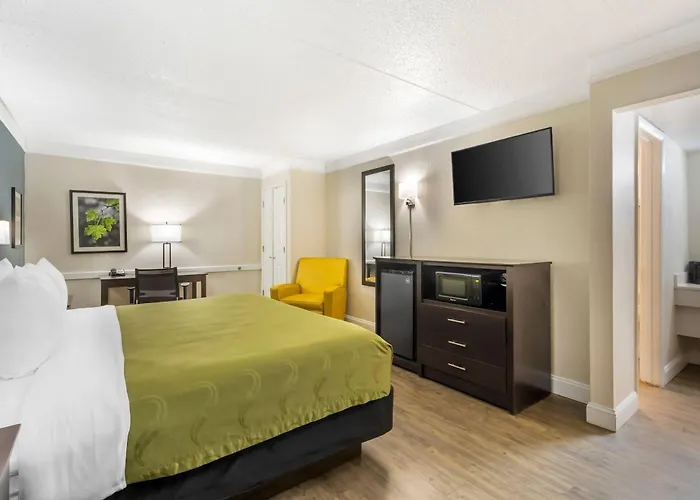 Quality Inn & Suites North Charleston - Ashley Phosphate