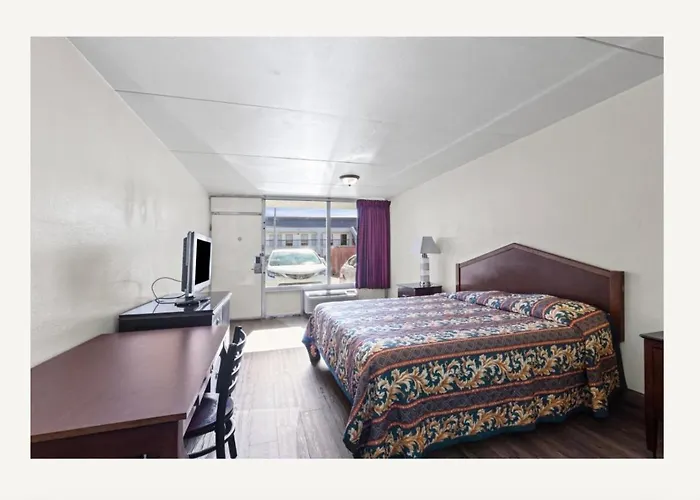 Family Inns Of America - Mobile