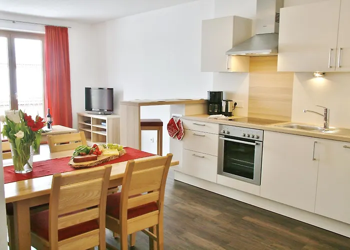 Seehotel und Appartements Schnöller