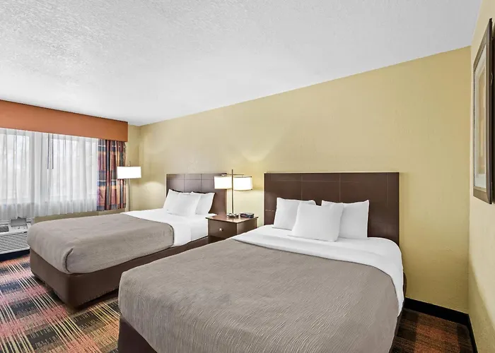 Quality Inn & Suites Des Moines Airport