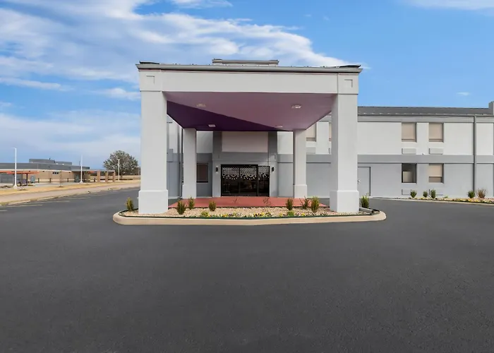 Spark By Hilton Muskogee