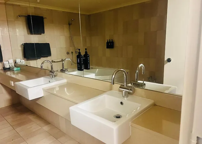 Pavilion Hotel Wagga Wagga