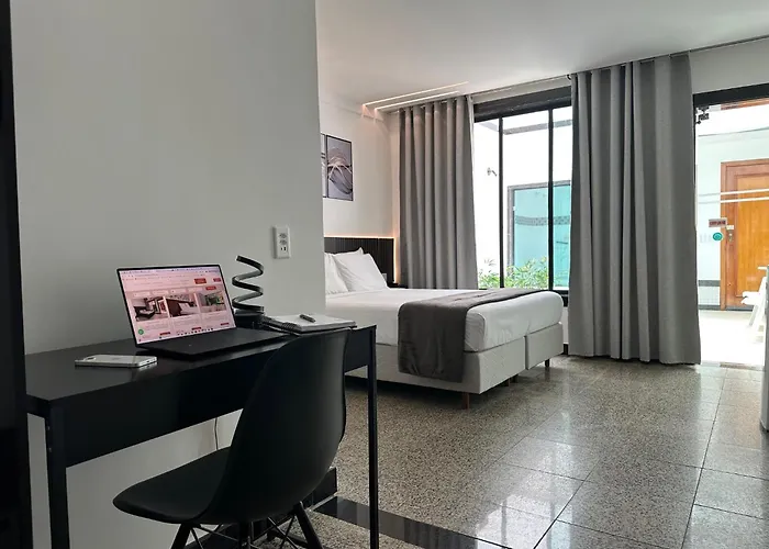 Status Elegance Hotel (Adults Only)