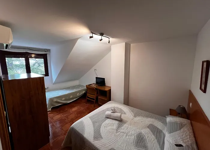 Hotel Puente De Piedra