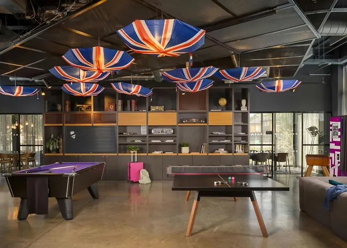 Moxy London Heathrow Airport