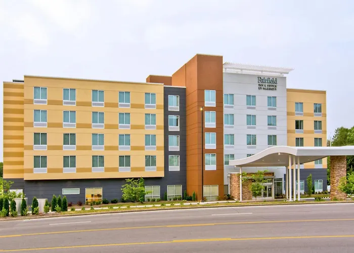 Fairfield Inn & Suites By Marriott Nashville Airport