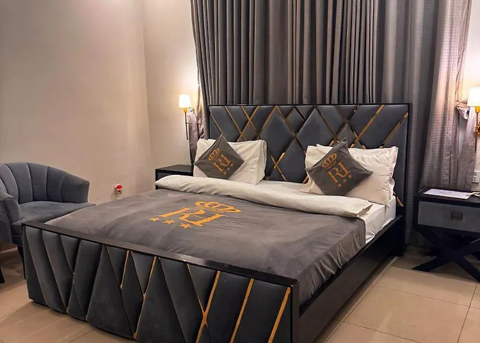 Reina Boutique Hotel - G9