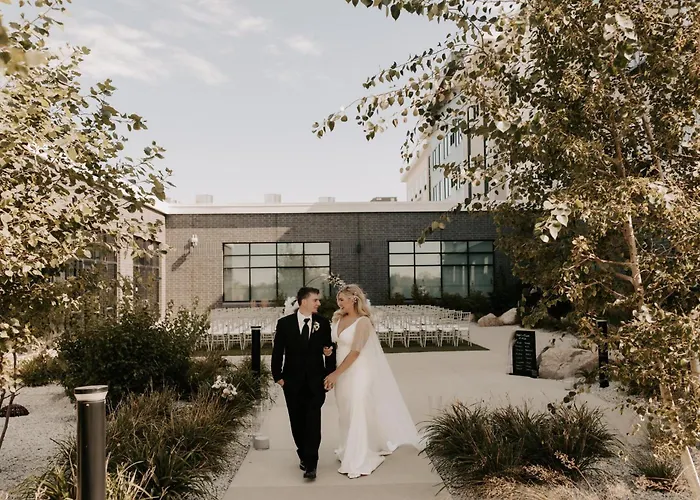 Holiday Inn & Suites Cedar Falls-Waterloo Event Ctr By Ihg