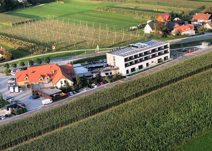 Hotel Grof