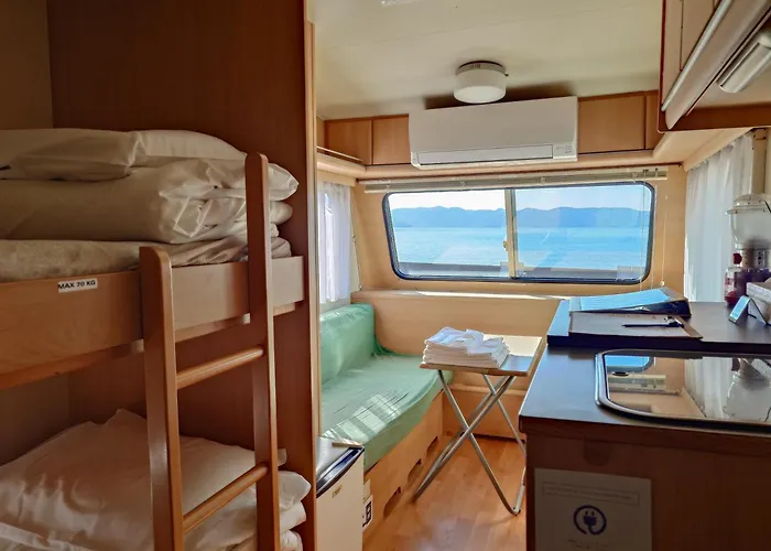 直島町ふるさと海の家 つつじ荘 Seaside Stay Tsutsuji-So