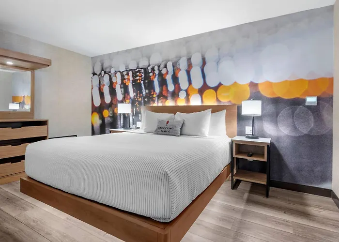 Cambria Hotel Portland Downtown Old Port