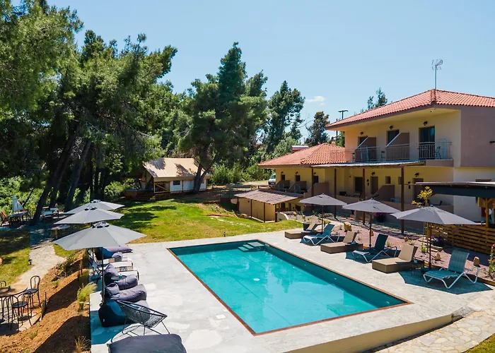 Pefkon Suites