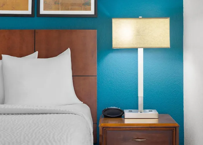 Tysons Corner Suites, A Baymont By Wyndham