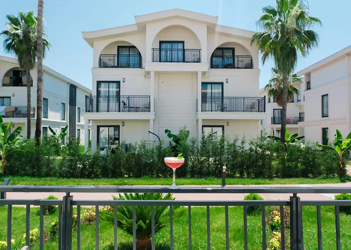 La Benata Beach Hotel