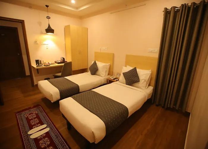 De Crown Luxury Hotel