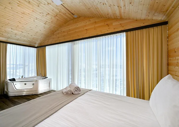 Stonehenge Hotel