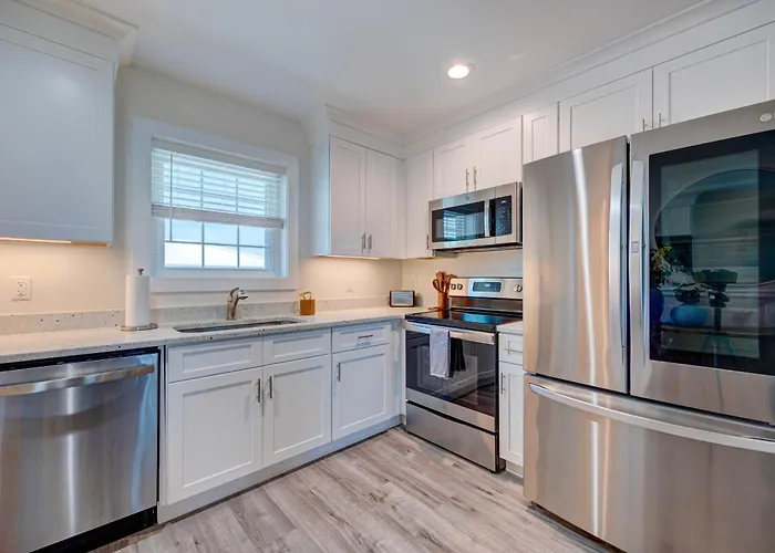 3002 Queen Suite, 3Rd Floor Surfside