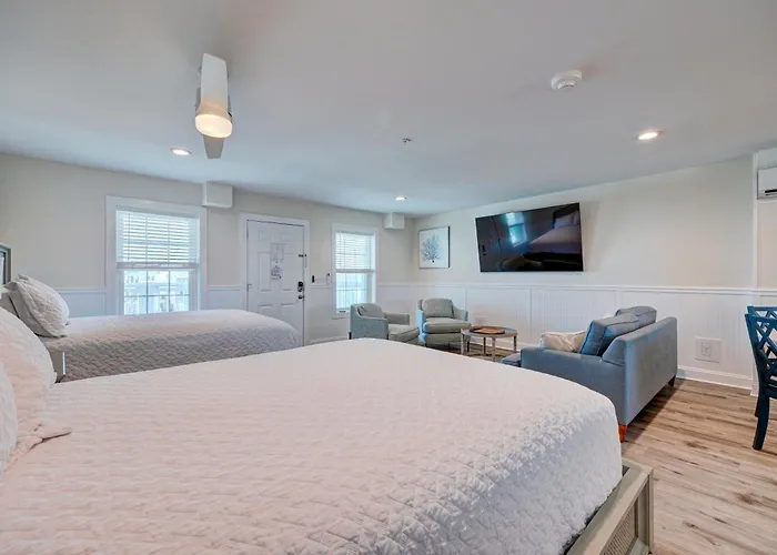 3006 Queen Suite, 3Rd Floor Cove