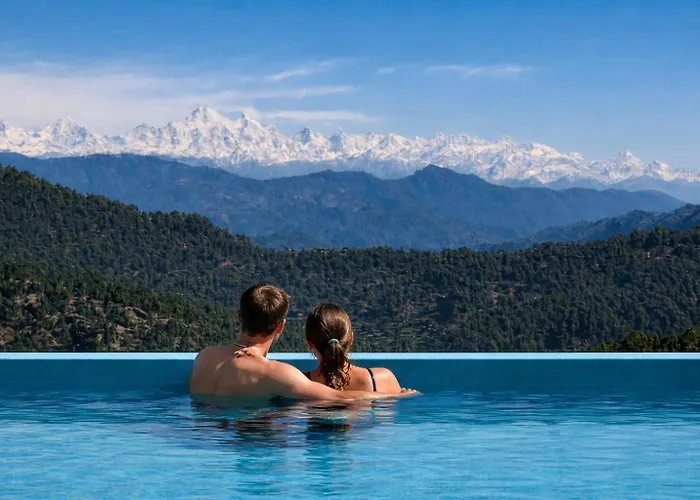 Spellmount - Himalayan View Infinity Pool Resort In Kausani