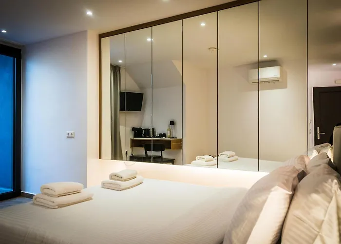 City Breeze Suites