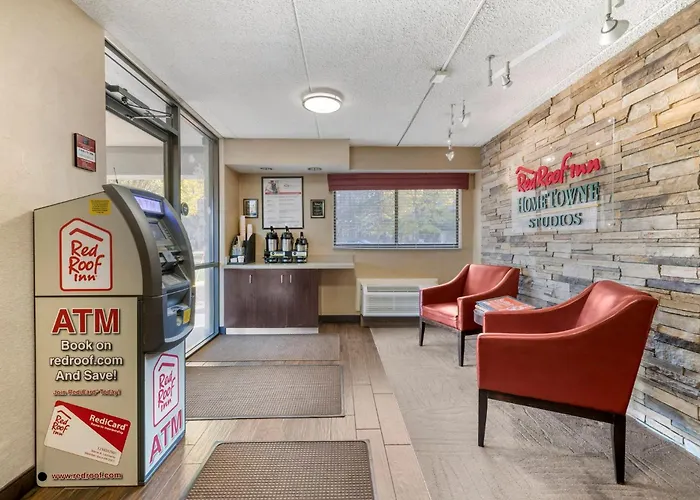 Hometowne Studios By Red Roof Buffalo - Niagara Airport