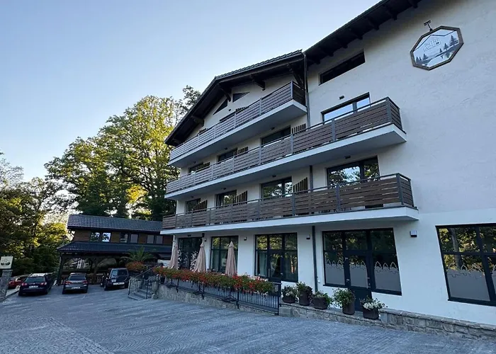 Vila Intre Lacuri