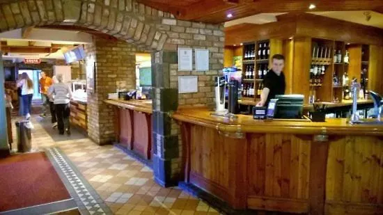 Monifieth Farm Hotel